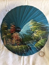 Ombrelle en bois et papier