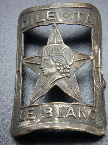 Head badge plaque - head,