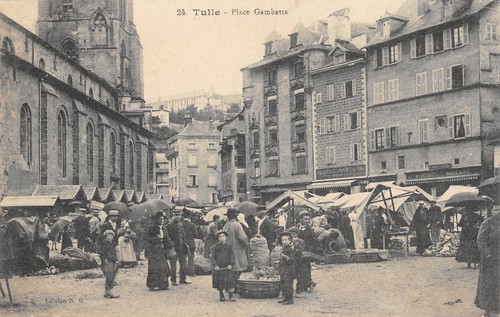 Cpa tulle place gambetta - /,