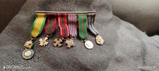 Barrette de collection réunissant 6 mini-médailles militaires françaises...