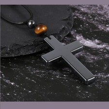 Collier pendentif croix en hématite,  avec perle oeil de tigre, homme et femme