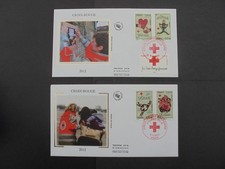 2 ENVELOPPES 1ER JOUR SOIE 2012 CROIX ROUGE (t 4699 à 4703 )