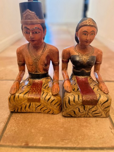 Ancienne statue couple royal