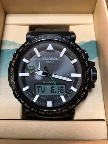 Montre solaire robuste