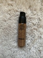 CHANEL LES BEIGES Touche De Teint Fraîche Aux Microbulles De Pigments B60