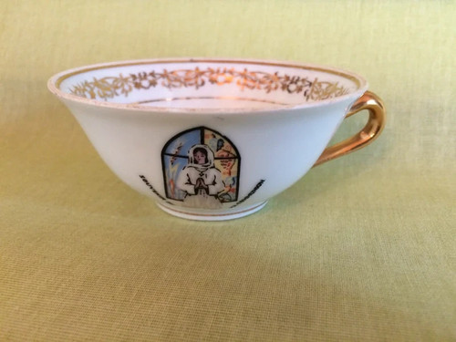 Tasse porcelaine véritable