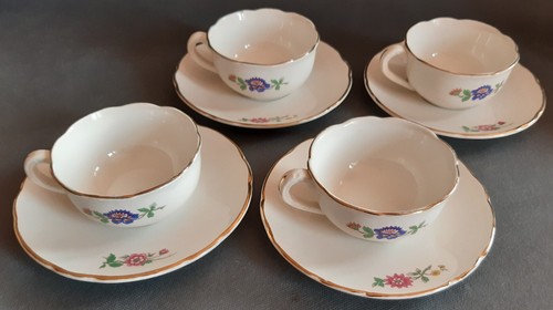 Lot 370 tasses 4 soucoupes - -,