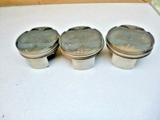 TROIS  PISTON SUZUKI GSXR1000 GSXR 1000 REFERENCE MOTEUR R714