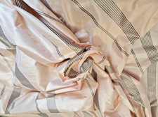 coupon taffetas saumon  fines rayures fin de stock  5m x 1.40   