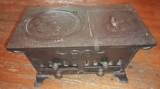 Ancienne Cuisinière en fonte n°0 A D - Fourneau pour Poupées anciennes 36x22x18