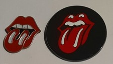 lot de 2 pin's chanteurs langue rolling stones
