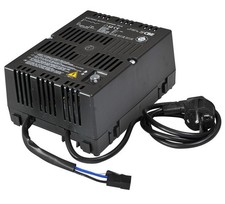 CBE CB516-3 16A 12v PC100 PC110 PC180 PC200 Chargeur de batterie de camping-car 