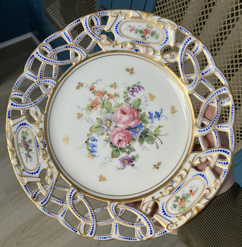 Belle assiette porcelaine - belle,