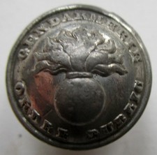 Bouton bombé en métal