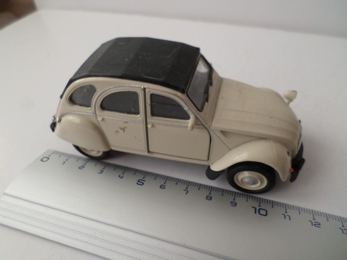 Epave citroen modele 2 cv - modele,
