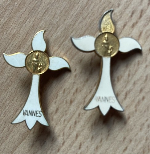 Lot insignes pélerinage - 2,