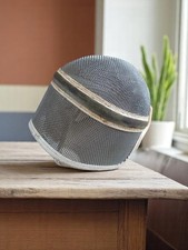  Casque d'escrime vintage pour