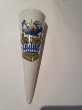 JOLI ANCIEN VASE MURAL