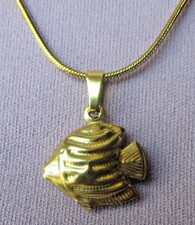 Collier Chaîne serpent ronde Pendentif poisson couleur or bijou vintage 5872