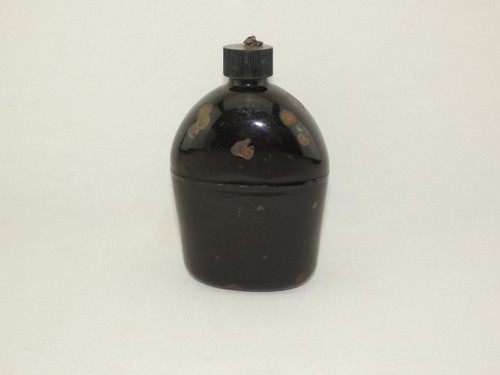 Gourde émaillée 1942