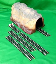 TUNNEL JOUEF H.O - AVEC 1 BUTOIR ET 4 RAILS DROITS