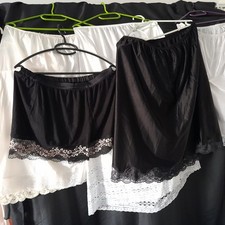 combinaison nylon 8 jupons nylon+culotte et gueppiere