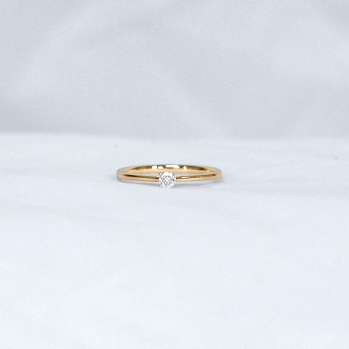 Karat yellow gold - 18,
