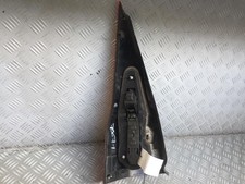 Feu arriere principal droit