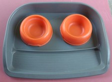 Plateau de propreté et écuelles en plastique pour chat