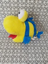 Doudou peluche poisson jaune bleu Intermarché 20 cm