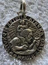 Pendentif Grande Medaille St