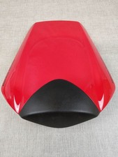 Capot de selle rouge R334