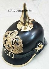Casque à pointe d'officier