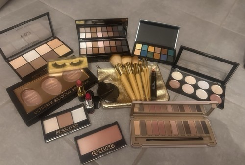 Makeup revolution lot - makeup,