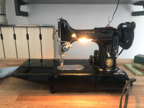 Machine coudre vintage - machine,