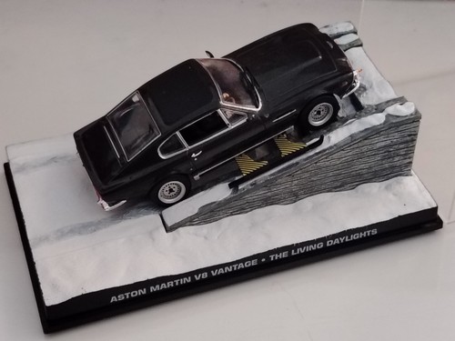 Ixo james bond 007 aston - james,