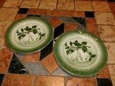 Lot 2 assiettes faïence à