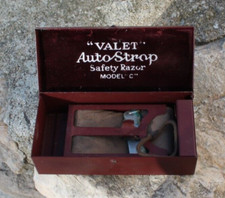 ancienne boite en métal pour