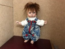 Poupée en porcelaine Ute Kase Lepp 26 cm. Excellent état