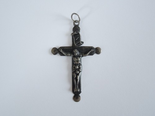 Ancien pendentif croix jésus - ancien,