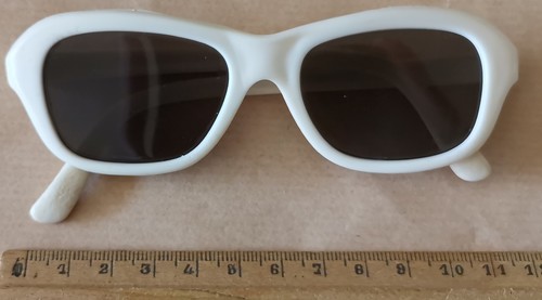 Petite paire lunettes de - de,