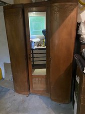 Armoire Art Déco a donner à venir chercher sur place