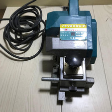 MAKITA RABOTEUSE 1100 82mm