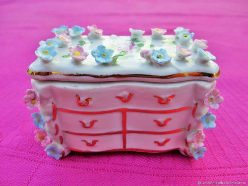 Antique alle porcelain - alle,