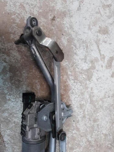 Moteur essuie glace avant