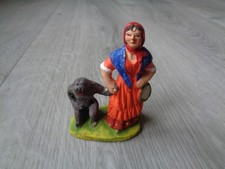 SANTON  CRECHE GITANE AU SINGE ARGILE  H : 7,5 CM