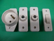 LOT 1 PRISE 2 POLES + TERRE /