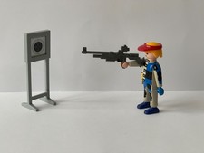 Playmobil - Personnage garçon avec fusil de précision et cible .