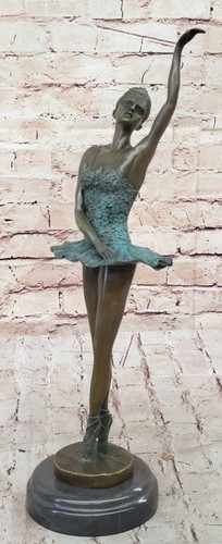 Sculpture bronze une - bronze, d'une