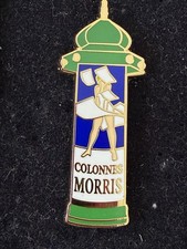 2 pin's  arthus bertrand